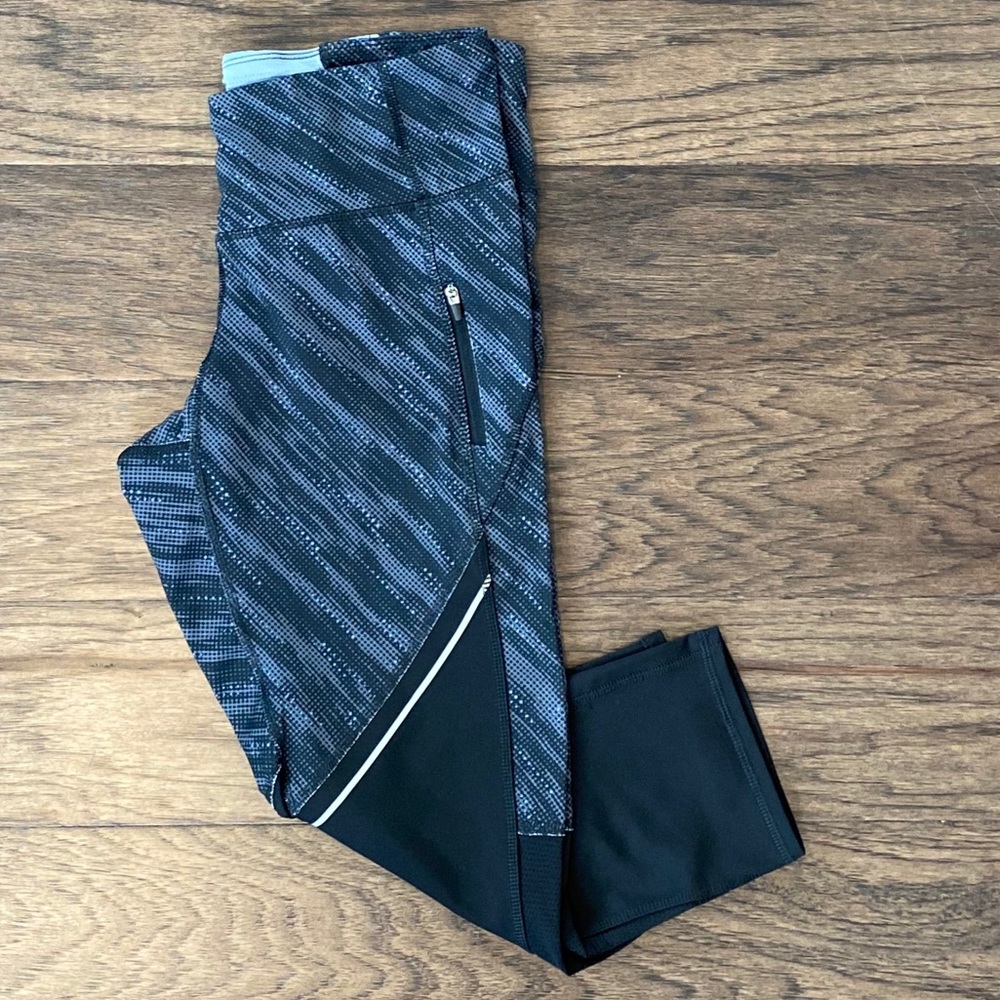 Medium Campion Embrace Capri Athletic Pants